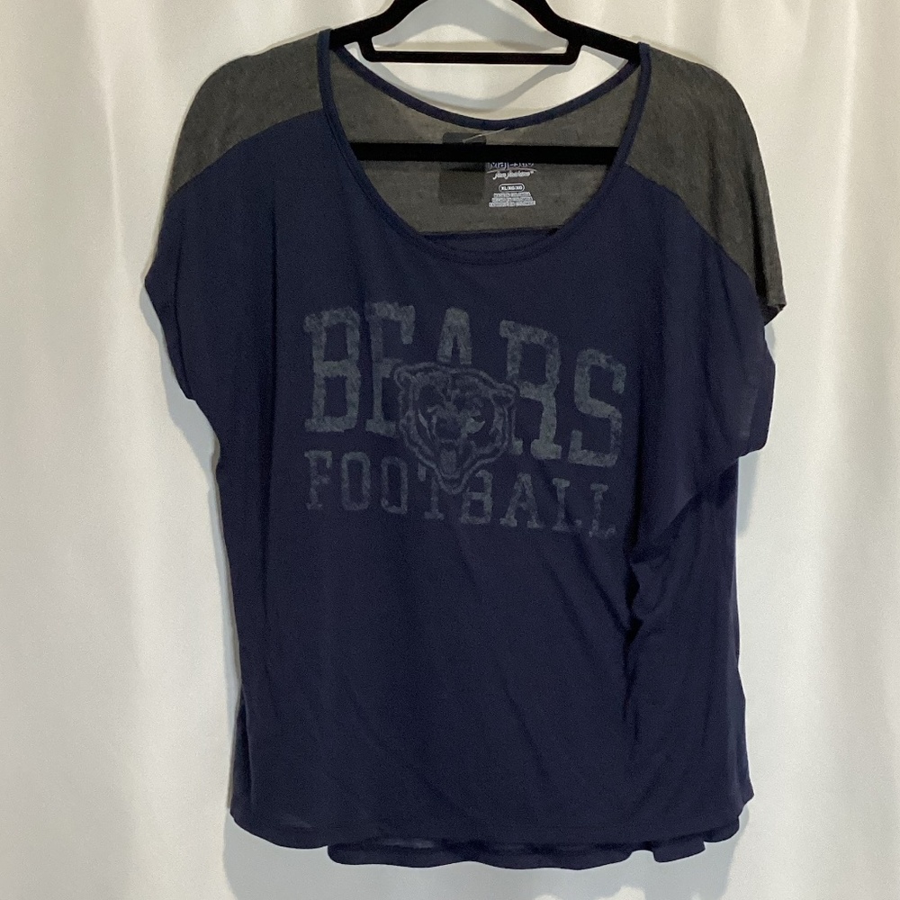 1254. Women’s Majestic Chicago Bears Blue & Grey Short Sleeve T-Shirt  VGUC XL